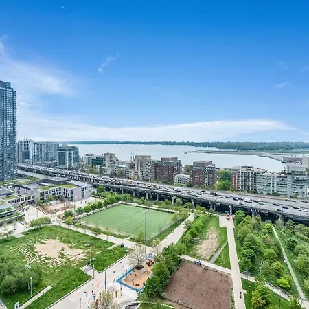 Stylish Suites - Free Parking & Lake View